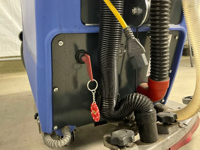Numatic tt 4045 stofzuiger - afbeelding 9 van  14