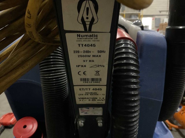 Numatic tt4045 vloerreiniger - afbeelding 4 van  4