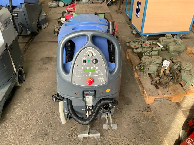 Numatic ttv 555653/200t vloerreiniger - afbeelding 2 van  6