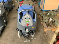 Numatic ttv 555653/200t vloerreiniger - afbeelding 2 van  6