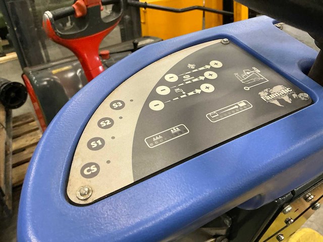 Numatic ttv 678/300 t zelfrijdende veegmachine - afbeelding 11 van  14