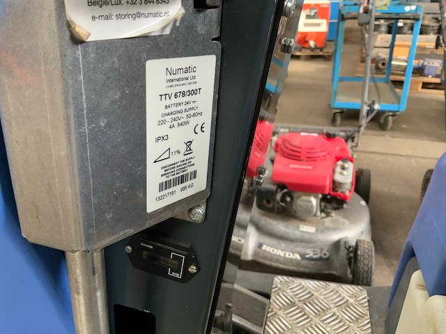 Numatic tvv 678/300t vloerreiniger - afbeelding 12 van  12