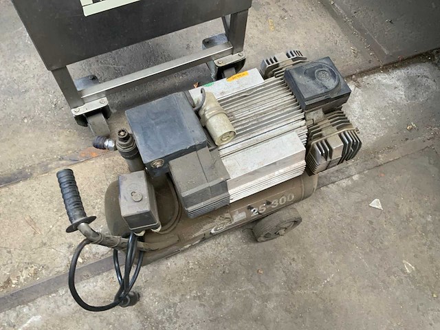 Nuova clear-air 100-4-90 luchtcompressor - afbeelding 2 van  4