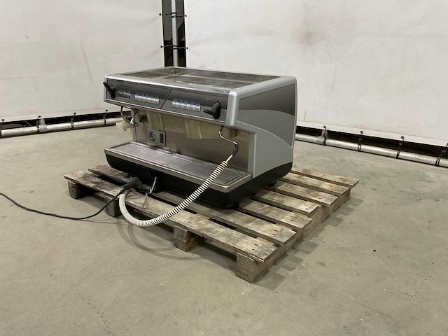 Nuova simonelli appia professionele espresso machine - afbeelding 1 van  9