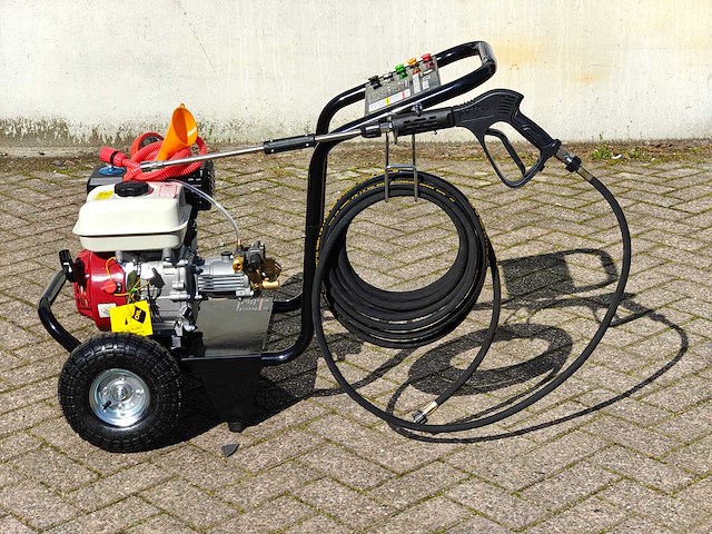 Nurnberg - mw3500psi - hogedrukreiniger - afbeelding 11 van  17