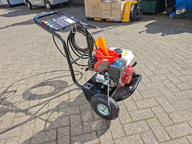 Nurnberg - mw3500psi - hogedrukreiniger - afbeelding 15 van  17