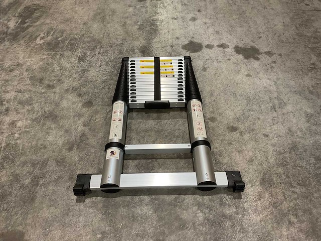 Nurnberg tl4.4 telescopic ladder 4,4 meter ladder en trap - afbeelding 3 van  4