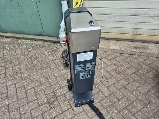 Nussbaum - 2023 - sprinter mobil 30000 - poetsbrug / banden brug - afbeelding 11 van  11