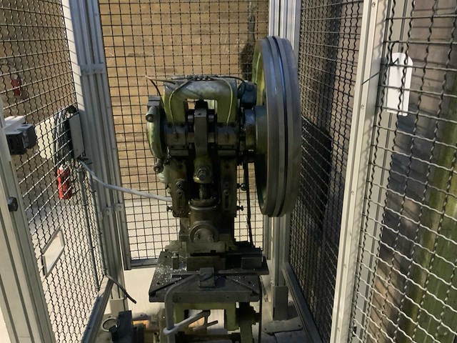 N.v. stokfleth 2-armige kantelbare excenterpers - afbeelding 2 van  6