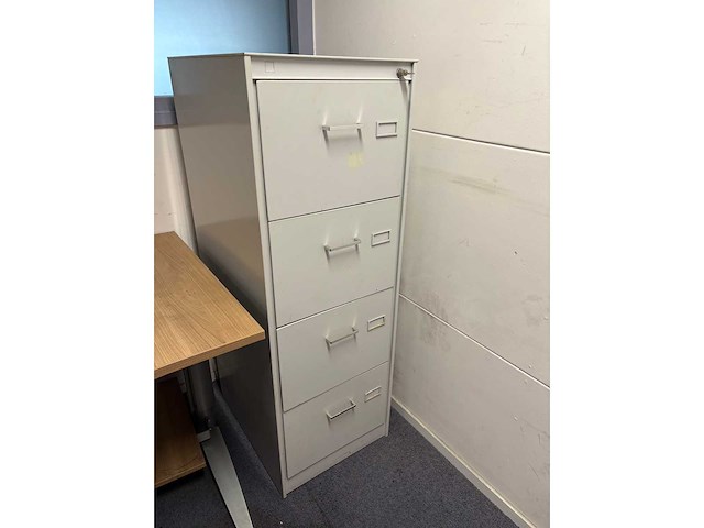 O.a. gispen kantoorinventaris - afbeelding 7 van  8