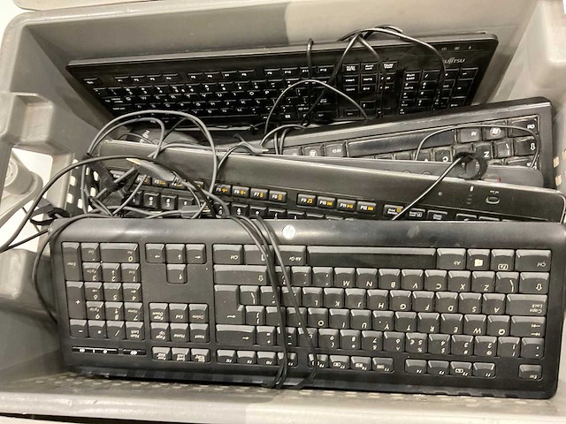 O.a. logi, microsoft toetsenborden en muizen (3x) - afbeelding 4 van  5