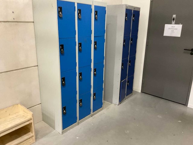 O.a. overtoom 4-deurs lockerkast - afbeelding 3 van  8