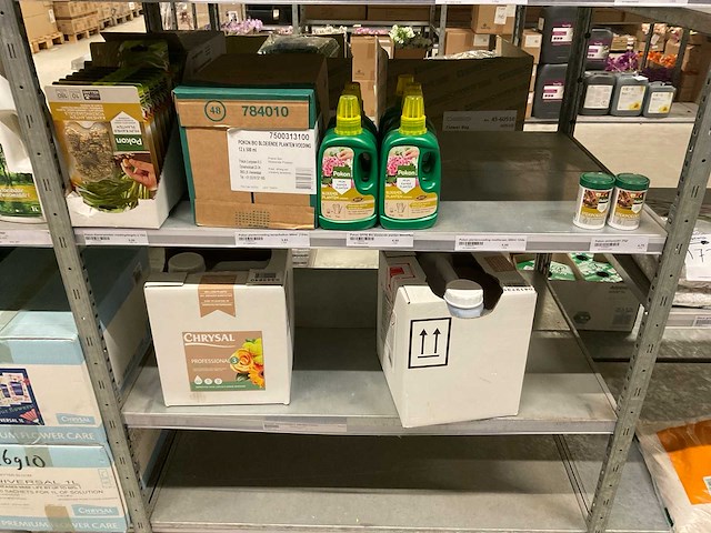 O.a. pokon, chrysal plantvoeding - afbeelding 35 van  35