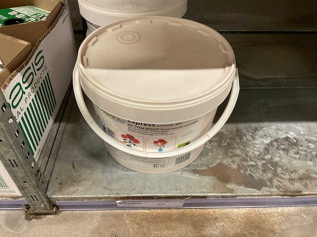 O.a. vaselife, florallife bloemvoeding en verzorging - afbeelding 7 van  30