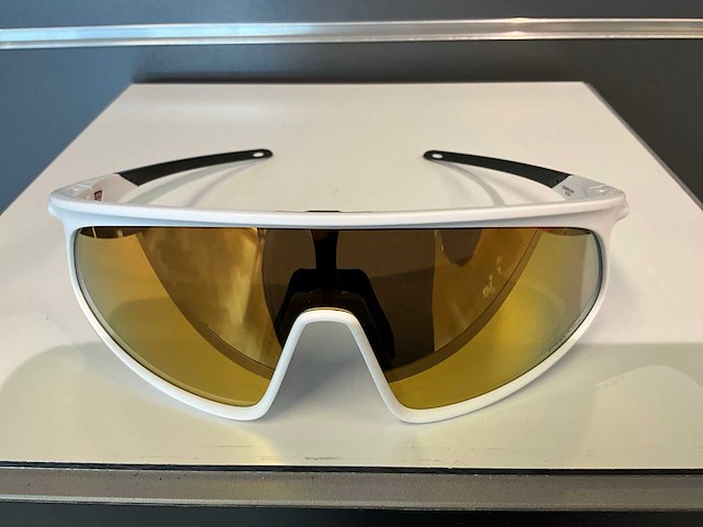 Oakley rslv 9484d0449 fietsbril - afbeelding 1 van  6