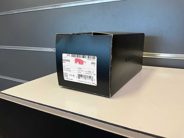 Oakley sutro 9406b137 fietsbril - afbeelding 6 van  6