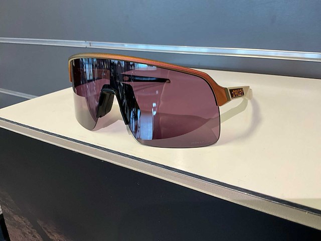 Oakley sutro lite 94635839 fietsbril - afbeelding 1 van  7