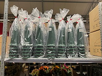 Oasis schaaltjes, grafvazen, floristen vazen en emmers - afbeelding 2 van  33