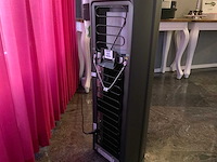 Oasis waterkoeler met voorraadflessen - afbeelding 8 van  11