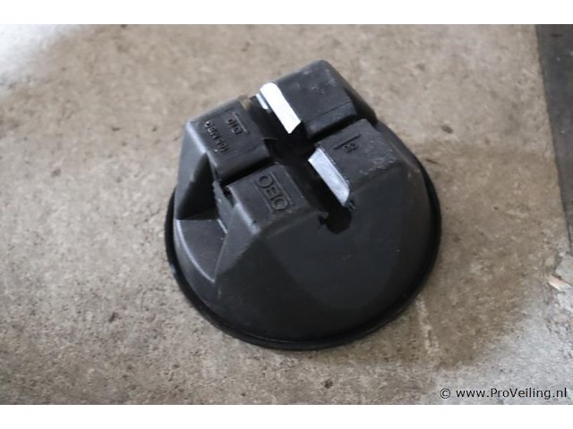 Obo dakleidinghouder voor platte daken 165 mbg-8-10 5218700 - afbeelding 1 van  3