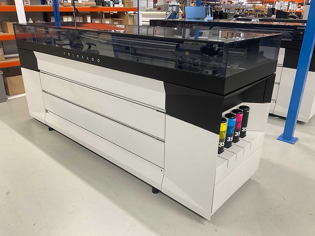 Océ colorado 1640 grootformaat uv gel printer - afbeelding 2 van  9