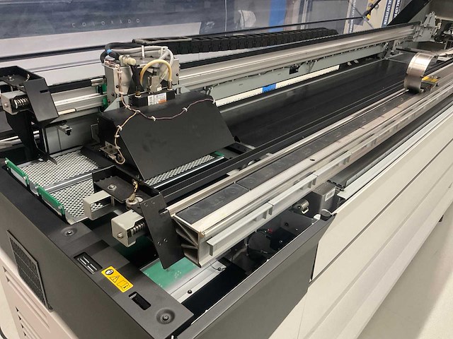 Océ colorado 1640 grootformaat uv gel printer - afbeelding 6 van  9