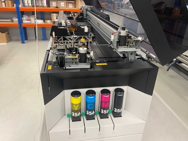 Océ colorado 1640 grootformaat uv gel printer - afbeelding 2 van  11