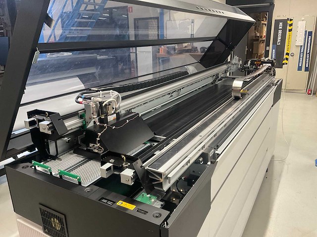 Océ colorado 1640 grootformaat uv gel printer - afbeelding 4 van  4