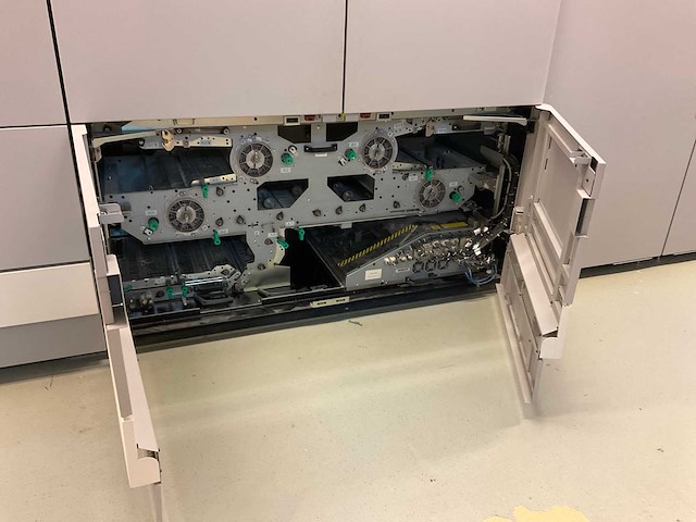 Océ varioprint 3 series i-300 digitale kleurenprinter - afbeelding 3 van  41