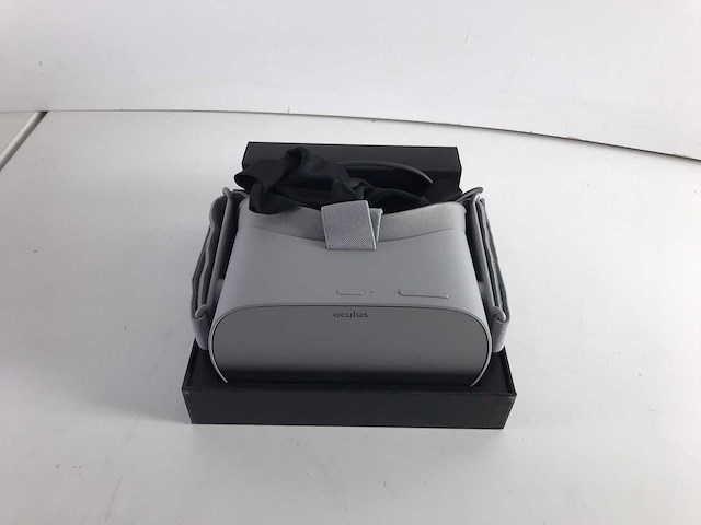 Oculus (315-00744-03) go standalone vr headsets 64gb (2x) - afbeelding 3 van  8