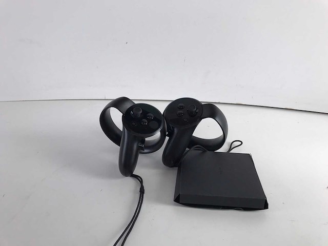 Oculus (340-01523-03) rift cv1 pc vr headsets (2x) - afbeelding 3 van  3