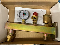 Oeg 512232000 vataansluiting met manometer, overstort en ontluchter - afbeelding 1 van  2