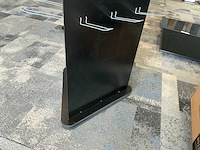 Oehlbach winkeldisplay met audio-kabels - afbeelding 2 van  7