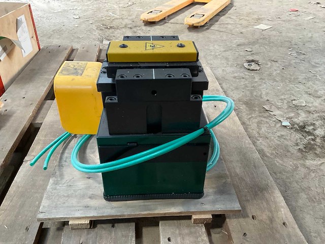 Oemme rc system pneumatische aluminium profiel pons unit - afbeelding 5 van  7