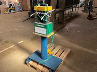 Oemme t1k-701-00 aluminium profiel ponsmachine - afbeelding 15 van  17