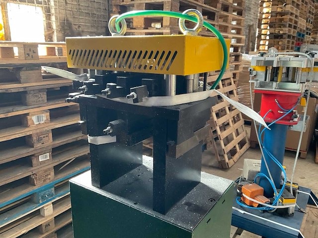 Oemme t1k-701-00 aluminium profiel ponsmachine - afbeelding 3 van  22