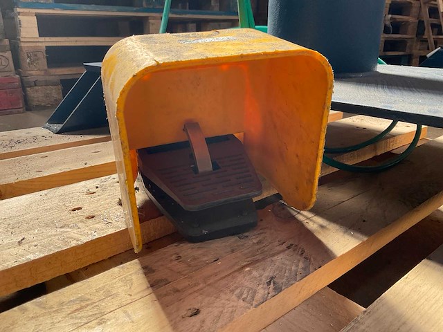 Oemme t1k-701-00 aluminium profiel ponsmachine - afbeelding 14 van  22