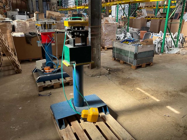 Oemme t1k-701-00 aluminium profiel ponsmachine - afbeelding 20 van  22