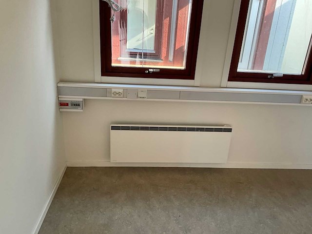 Office cabin - kantoorgebouw bestaande uit 8 units - afbeelding 12 van  143