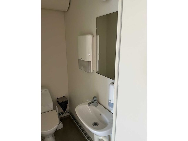 Office cabin - kantoorgebouw bestaande uit 8 units - afbeelding 38 van  143