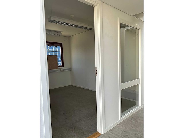 Office cabin - kantoorgebouw bestaande uit 8 units - afbeelding 80 van  143