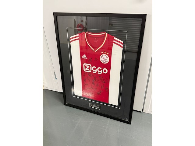 Officieel gesigneerd ingelijst ajax shirt seizoen 2022-2023 adidas, afc ajax, 2022-2023 - afbeelding 1 van  4