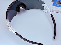 Officiële oakley kato prizm zonnebril - full set compleet - afbeelding 4 van  7