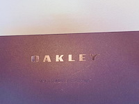 Officiële oakley sutro prizm zonnebril - full set compleet - afbeelding 2 van  11