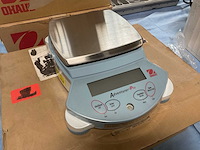 Ohaus adventurer pro weegschaal - afbeelding 1 van  5