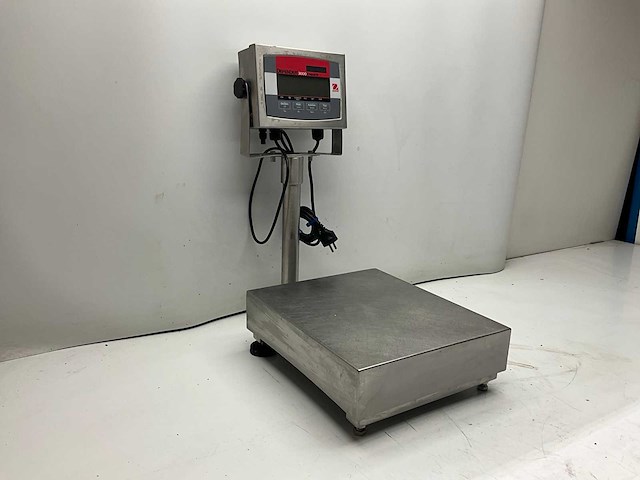 Ohaus defender 3000 xtreme w weegschaal - afbeelding 1 van  6