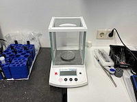 Ohaus prseries precisieweegschaal - afbeelding 2 van  4