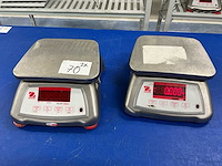 Ohaus valor 2000w weegschaal (2x) - afbeelding 1 van  4