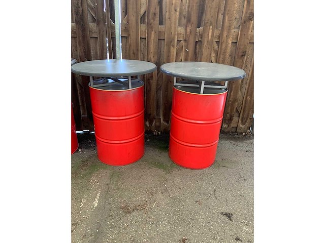 Oil drum bar table (2x) - afbeelding 1 van  1