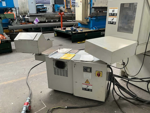 Okamoto - acc 63dx - surface grinding machine - afbeelding 11 van  17